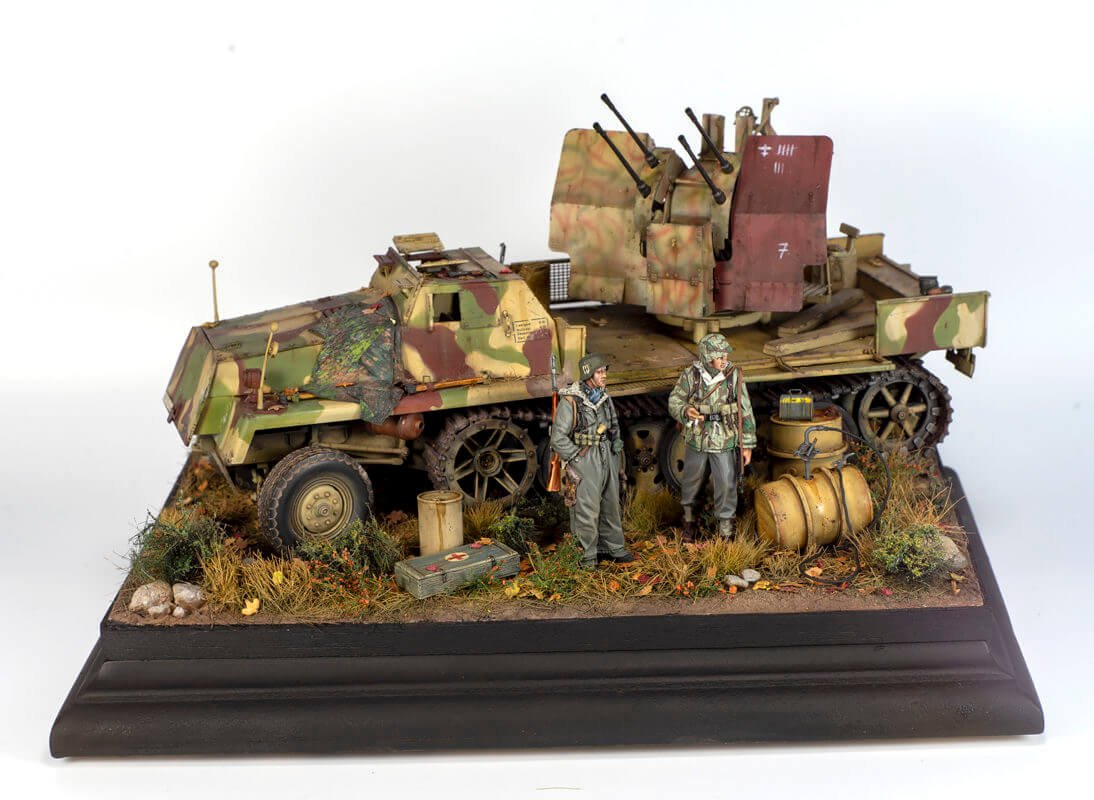 sws with 2 cm flakvierling 38 diorama 01