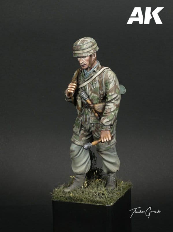 Verlinden WWII German Paratrooper 8 120mm verlinden wwii german paratrooper
