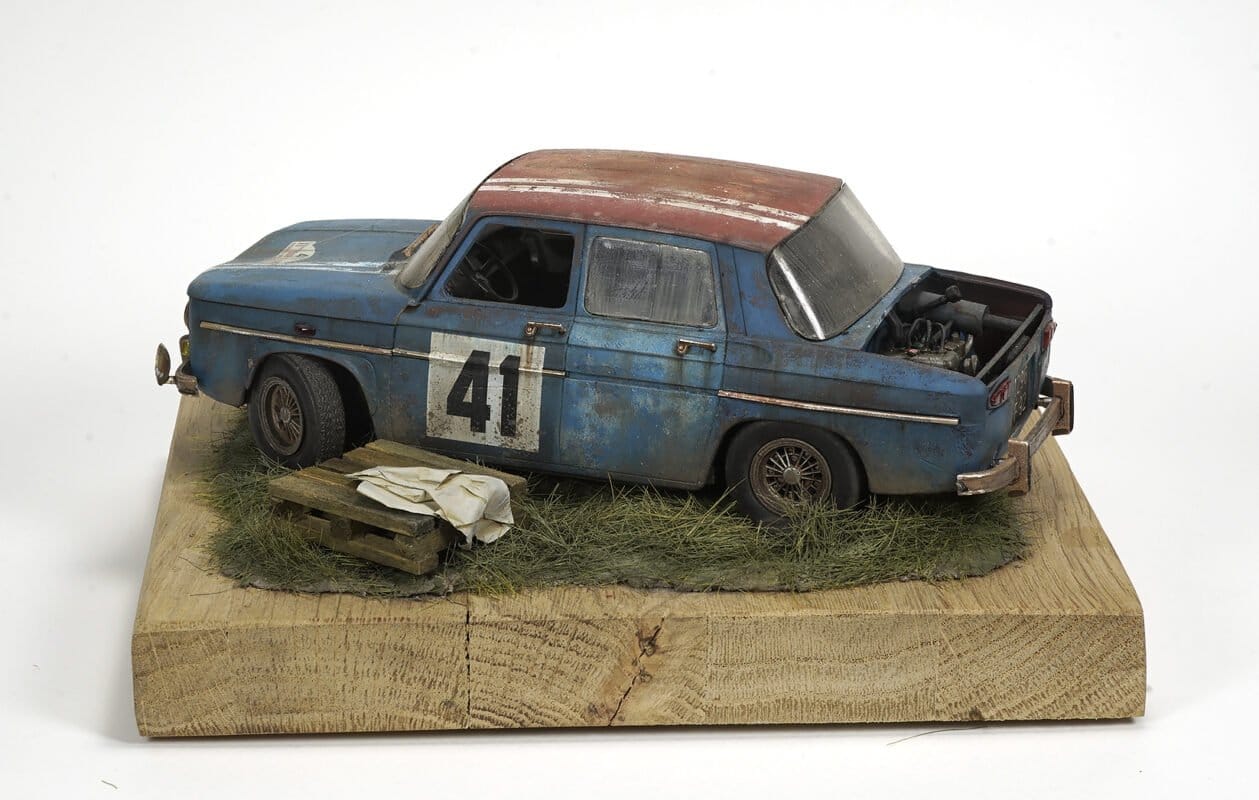 renault r8 gordini diorama left side